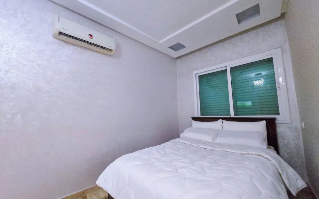 Luxor Home - Spacious & proximity to CFC