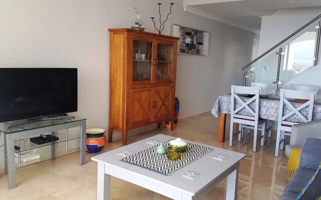Modern Duquesa 2 Bed,outstanding View of Sea/golf