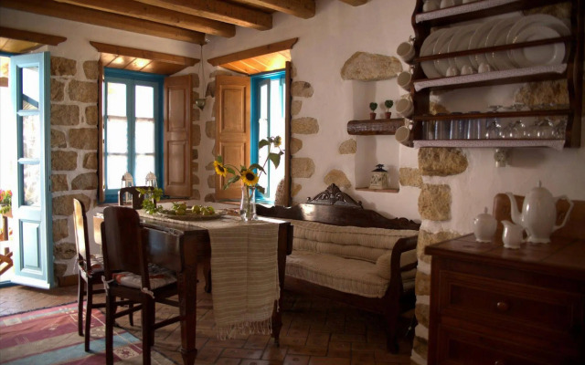 Eirini's Luxury Hotel Villas