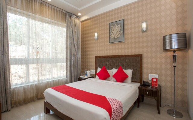 OYO 2377 Hotel Residency