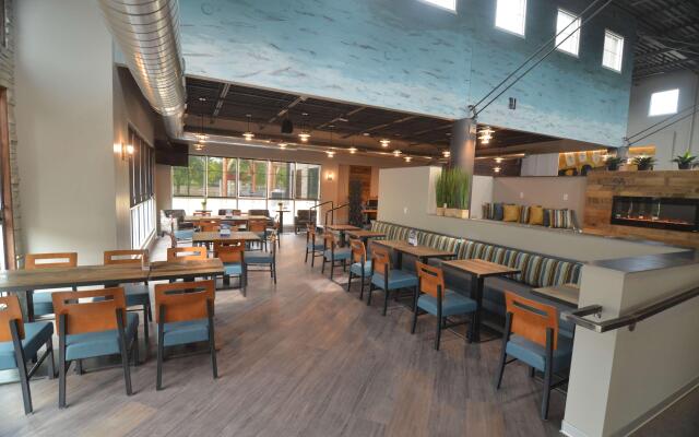 Best Western Plus Okotoks Inn & Suites