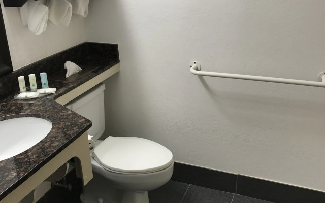 Quality Inn Cromwell - Middletown