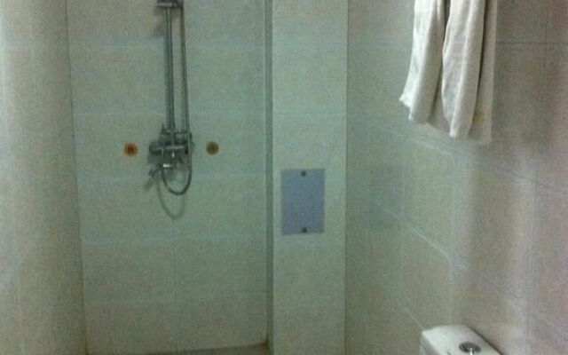 Jun'an Business Hotel