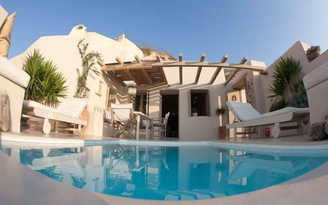 Art Villa Exogonia Santorini