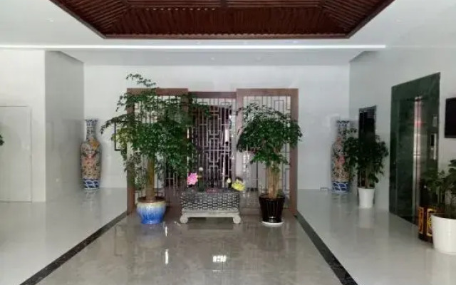 Yijia Huafu Hotel