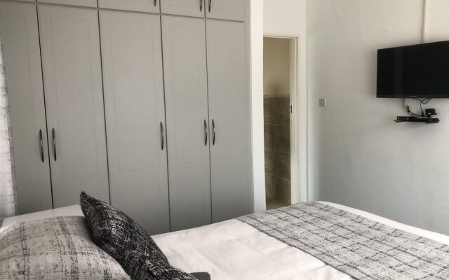 1 bed Apartment in Mount Pleasant Heights - 2014