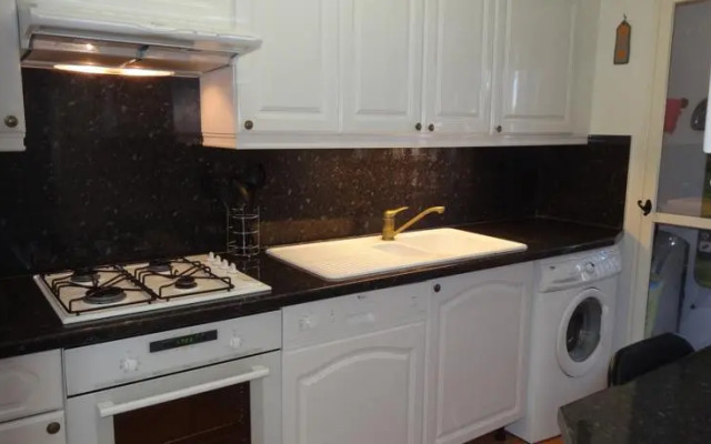 2 Bedroom Modern Apartment in Antibes with Sea View