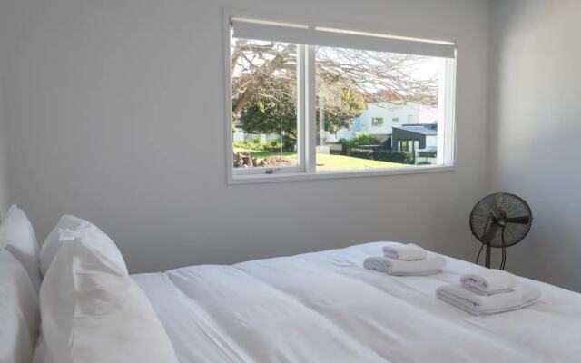 Classic And Cosy 1960S 2 Bedroom Townhouse