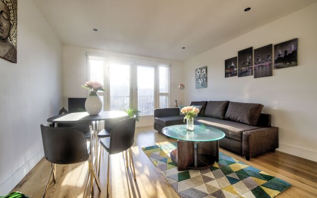 Fountain Bridge apartment