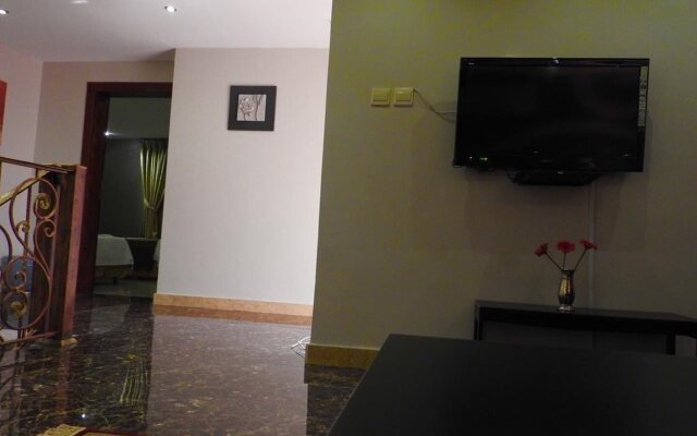 Gold Inn Hotel