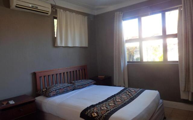 Bluewater Lodge - Hostel