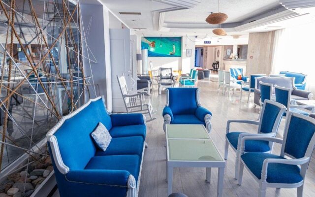 Nereus Hotel