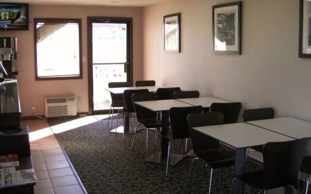 Super 8 Lafayette