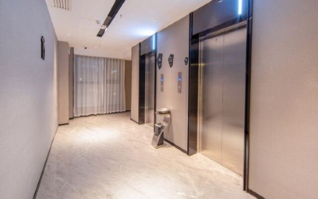 Echarm Hotel (Chongzuo Youyi Avenue South Railway Station)