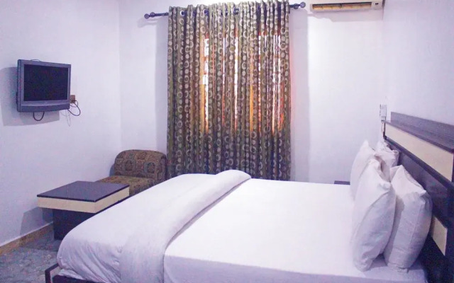 Pacific Paradise Suites