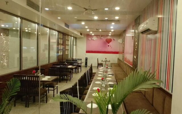 The Palm Hotel & Restaurant