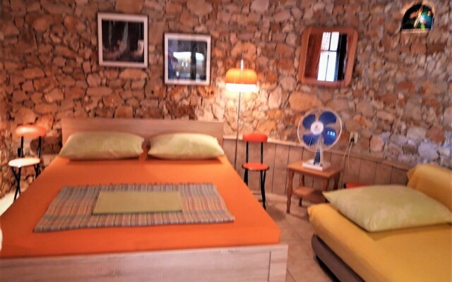 Georgi - 200 m From sea - SA1 Crveni