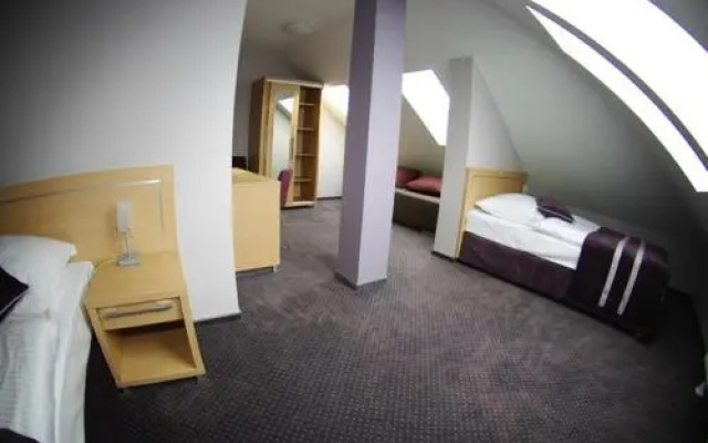 Hotel Pod Złotą Koroną