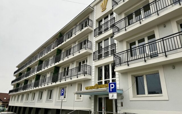 Galanda Apartments