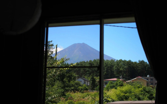 Kikkake Green and Mt.Fuji - Hostel