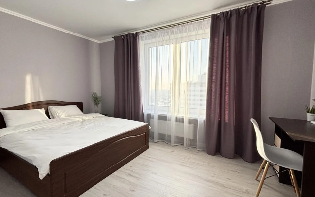 Moon72 (Мун72) на улице Вадима Бованенко