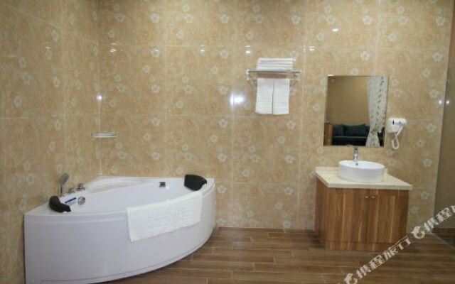 Yantai Venice Fashion Theme Hotel