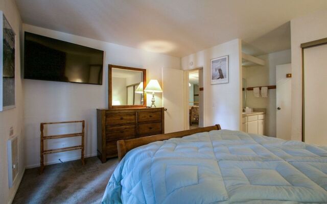 Summit #273 2 Bedroom Condo by RedAwning