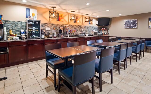 Best Western Lakewood Inn