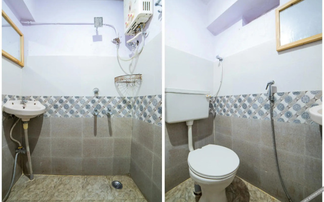 Sree Radha Lodge by OYO Rooms
