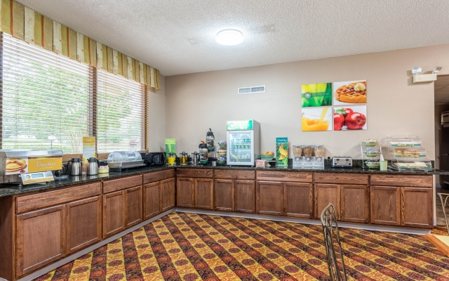 Comfort Suites near Hot Springs Park