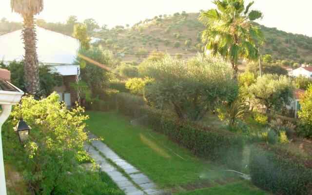 House With 2 Bedrooms In Arraiolos, With Enclosed Garden And Wifi