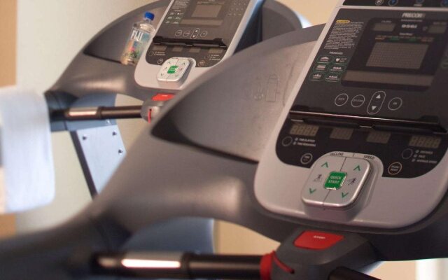 Embassy Suites by Hilton Dulles Airport