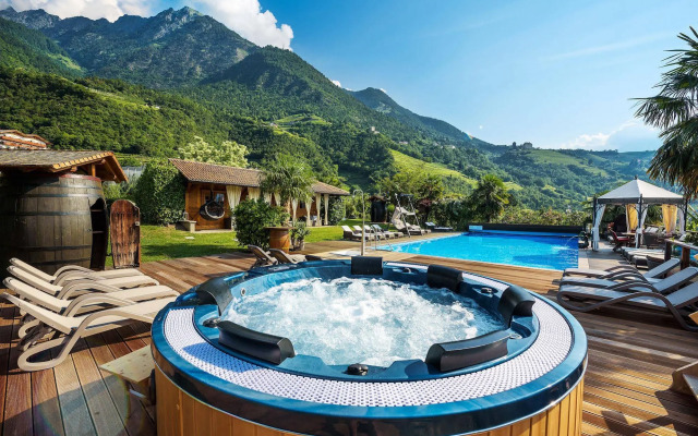 Ruster Resort