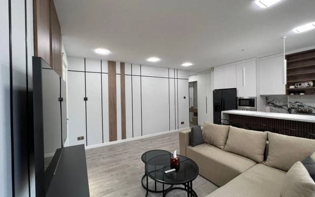 Derenik Demirchyan street, 2 bedrooms Modern, Beautiful apartment DE333