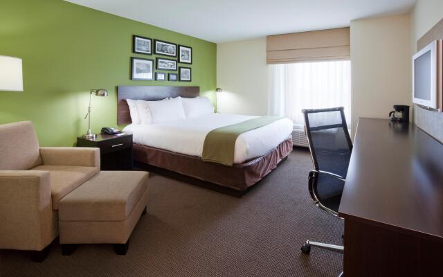 Holiday Inn Express Hotel & Suites Rogers, an IHG Hotel