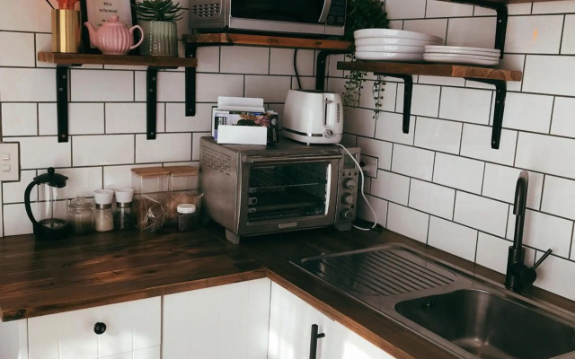 Tiny House Oasis Cambidge-Pool-Hamilton Airport 10mins