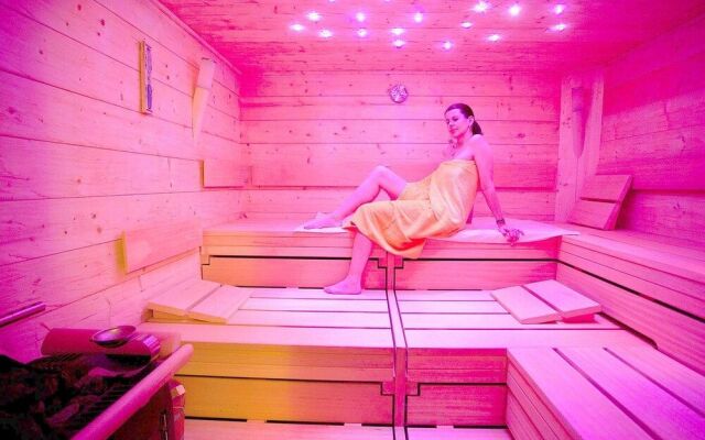 Landhaus & Burg Hotel Romantik