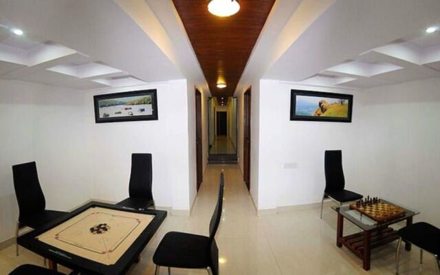 Shanti's Hotel Surbhi