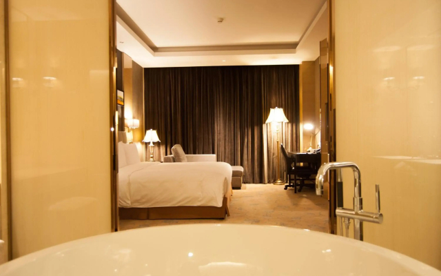 Crowne Plaza Shanghai Noah Square by IHG
