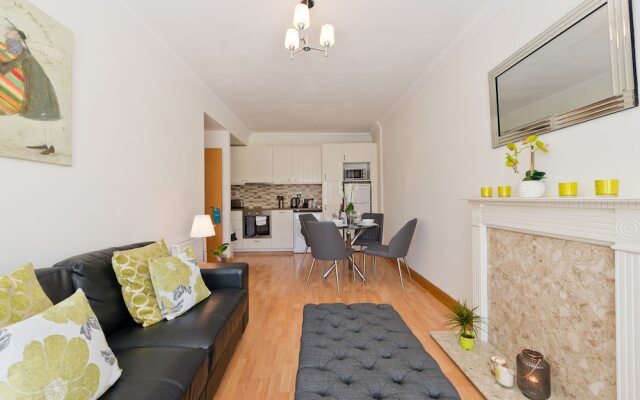 Sweet Inn - ContemporaryCharlotteQuay II