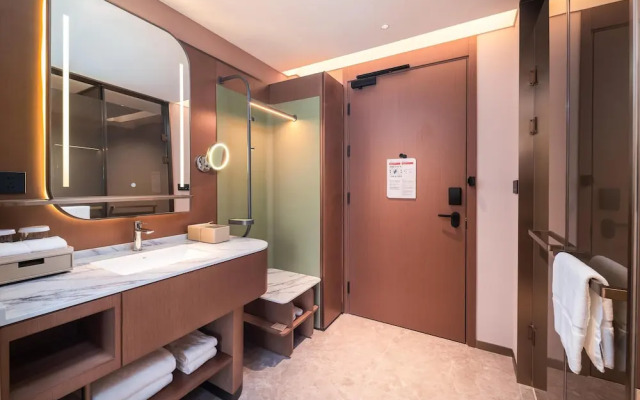 Hilton Garden Inn Xinyang East Railway Station