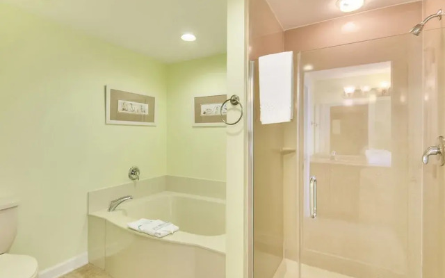 Boardwalk Beach Resort by Book That Condo