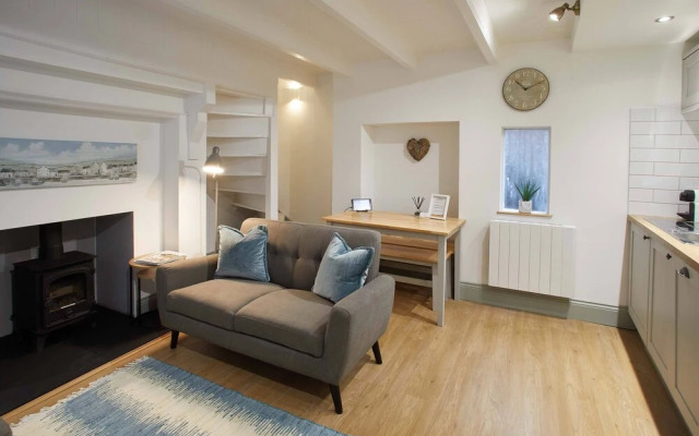 Threadneedle Cottage