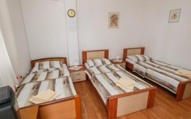 Apartments Sustic