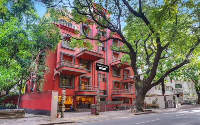 Premium Stays Near Fergusson College