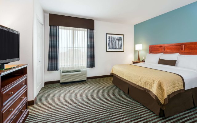 Baymont by Wyndham Denver International Airport