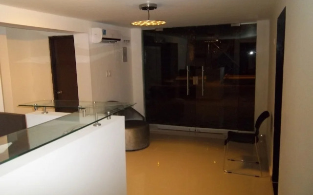 Hotel Golden House