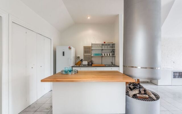 Spoilt for Choice 2-bed/2-bath + Free Parking