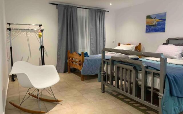 Anemomylos apartment by the sea