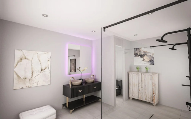 Black Amber Boutique Hotel